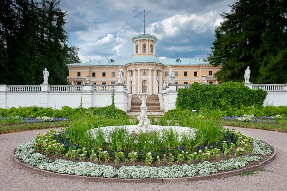 Музей-усадьба «Архангельское» Музей-усадьба «Архангельское»